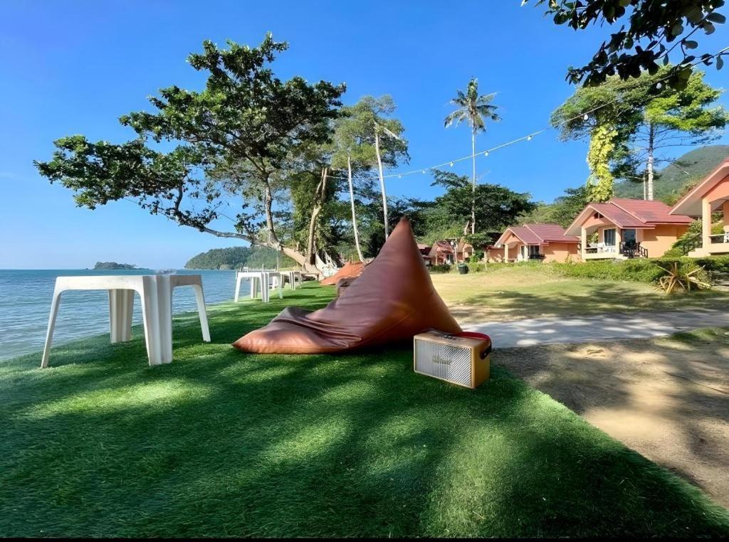 Sea Flower Resort Koh Chang Ngoại thất bức ảnh